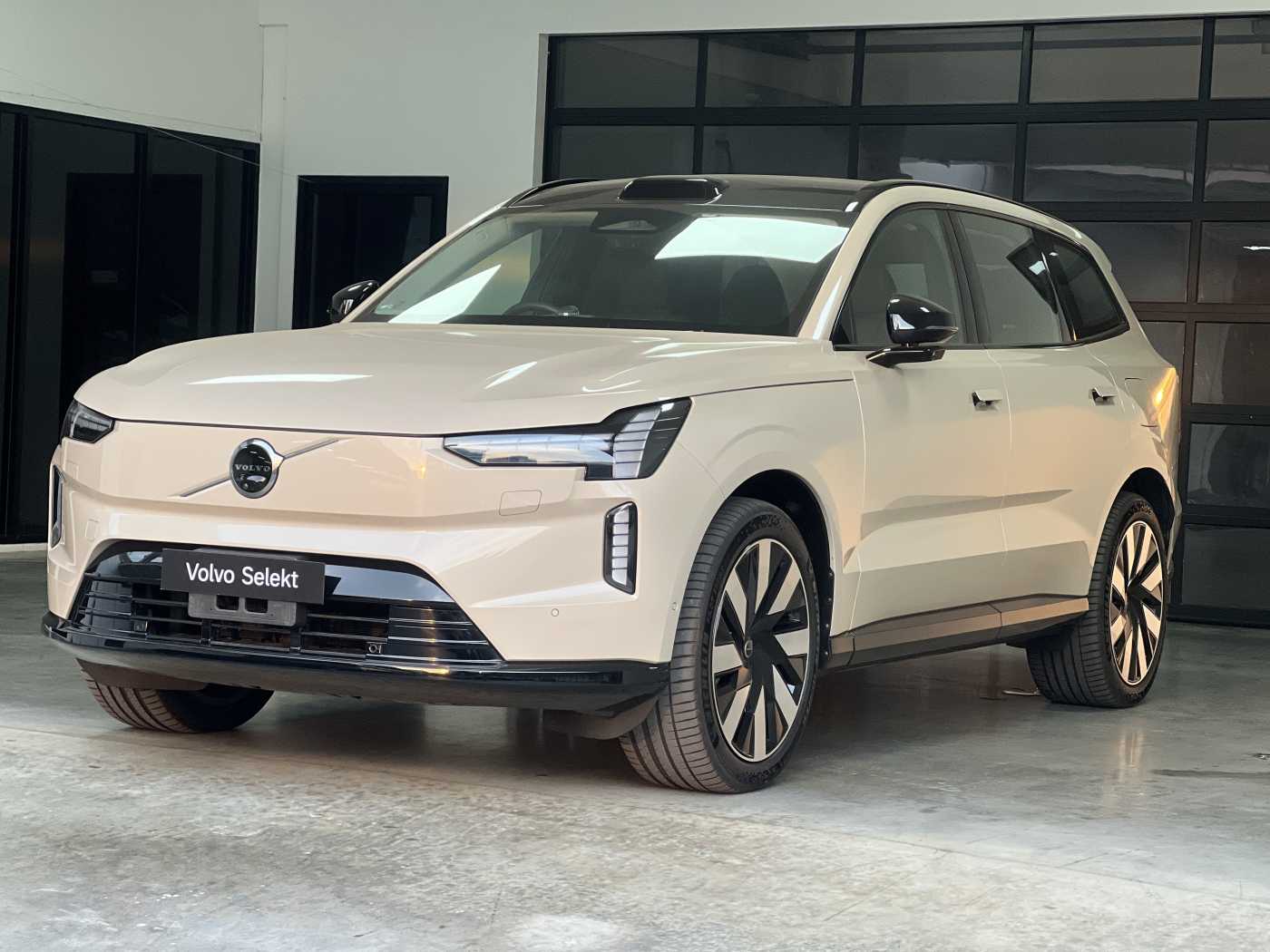 Volvo  Ultra - Twin Performance 6 seats