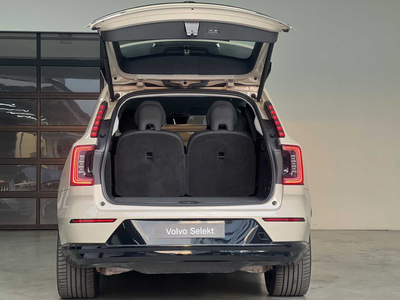 Volvo  Ultra - Twin Performance 6 seats