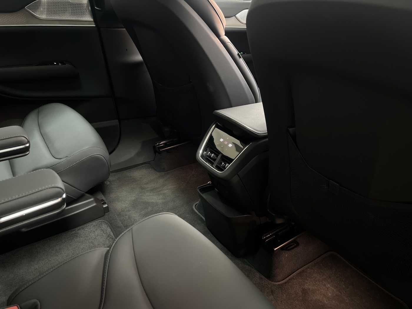 Volvo  Ultra - Twin Performance 6 seats