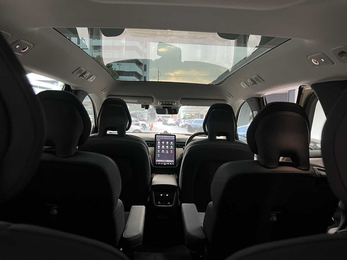 Volvo  Ultra - Twin Performance 6 seats