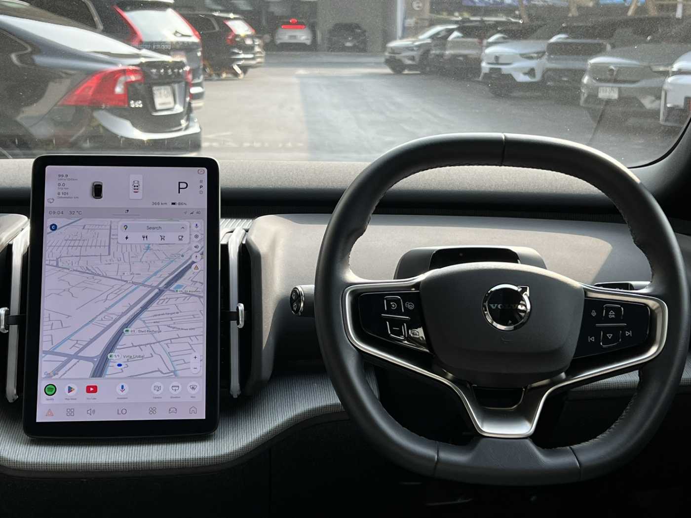 Volvo  Ultra - Twin Motor Performance