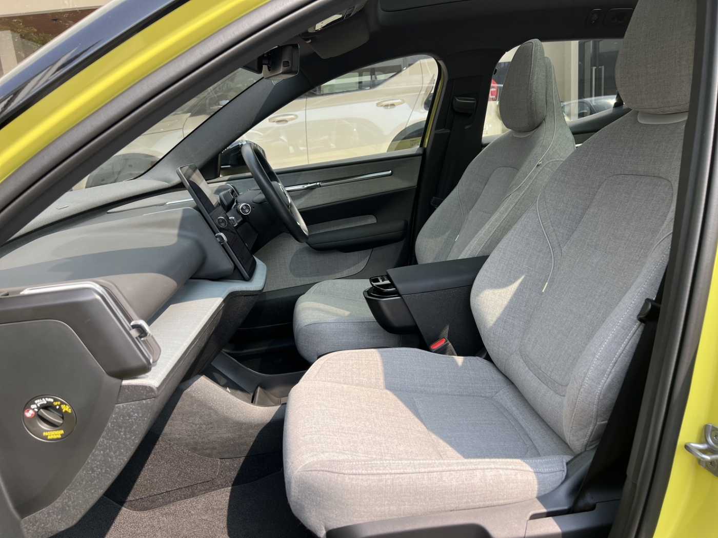 Volvo  Ultra - Twin Motor Performance