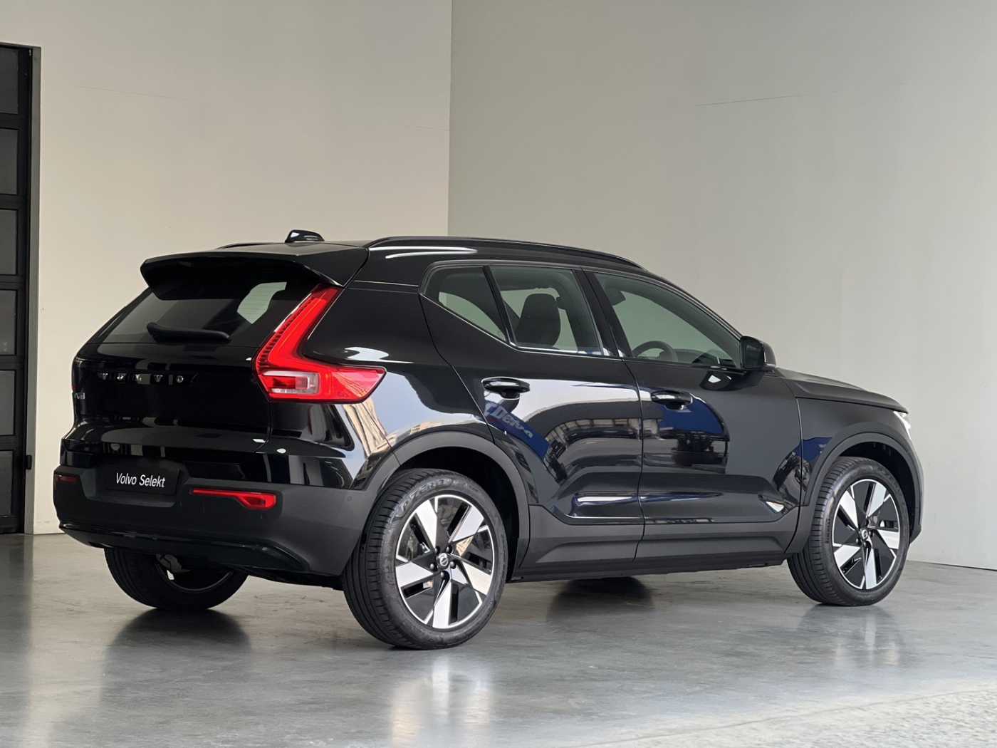 Volvo  Ultra - Twin Motor