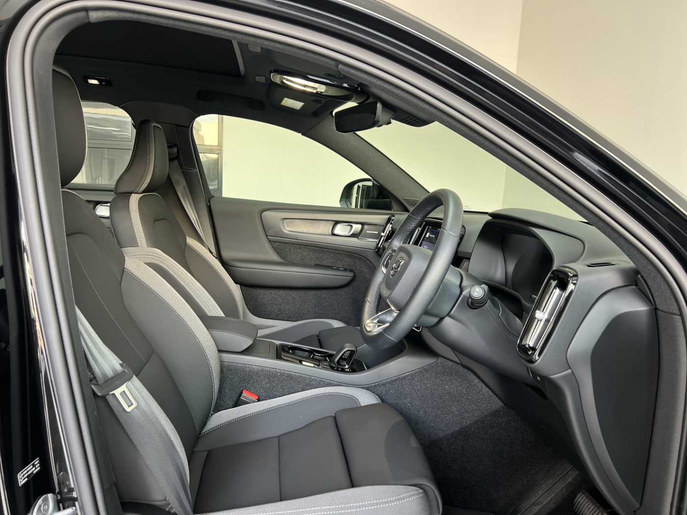 Volvo  Ultra - Twin Motor