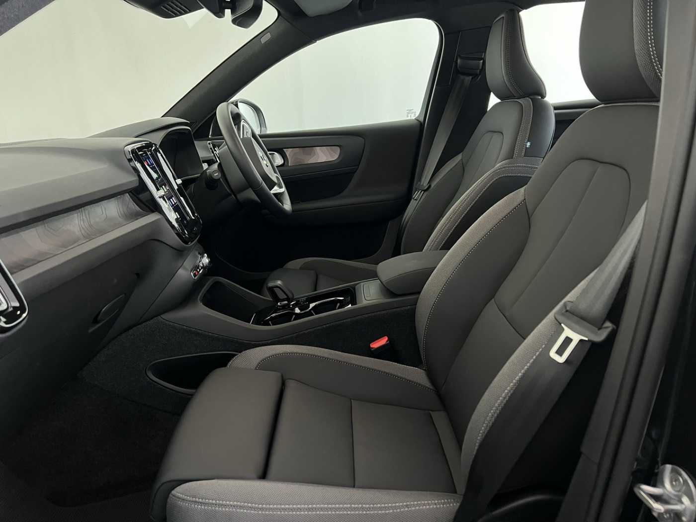 Volvo  Ultra - Twin Motor