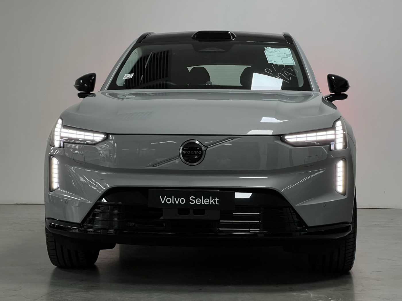 Volvo Ultra - Twin Performance 6 seats