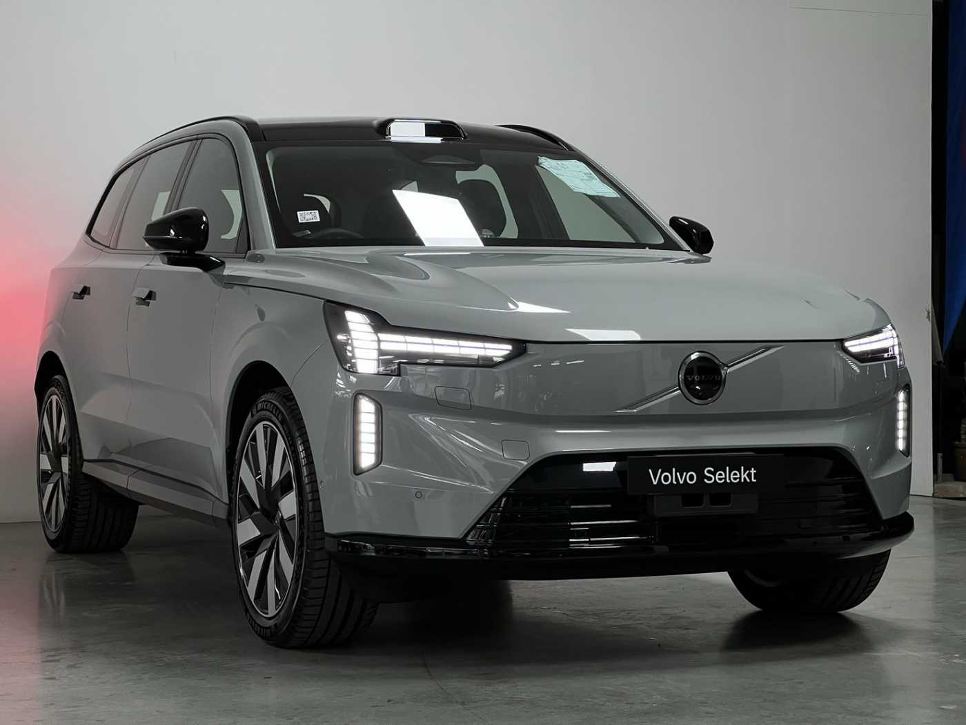 Volvo Ultra - Twin Performance 6 seats