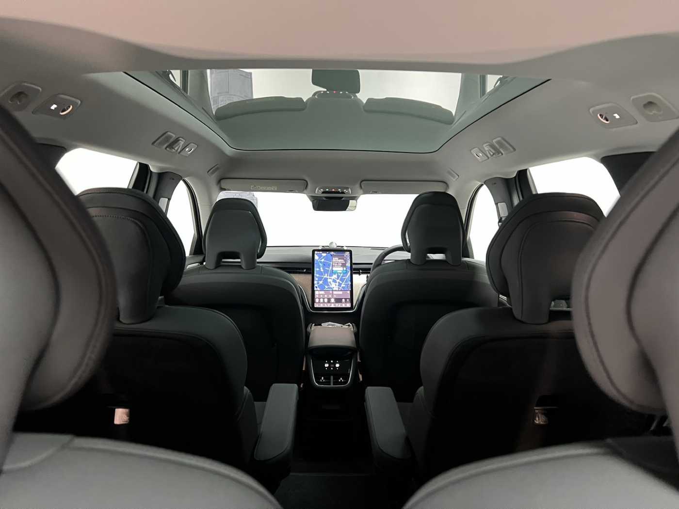 Volvo Ultra - Twin Performance 6 seats