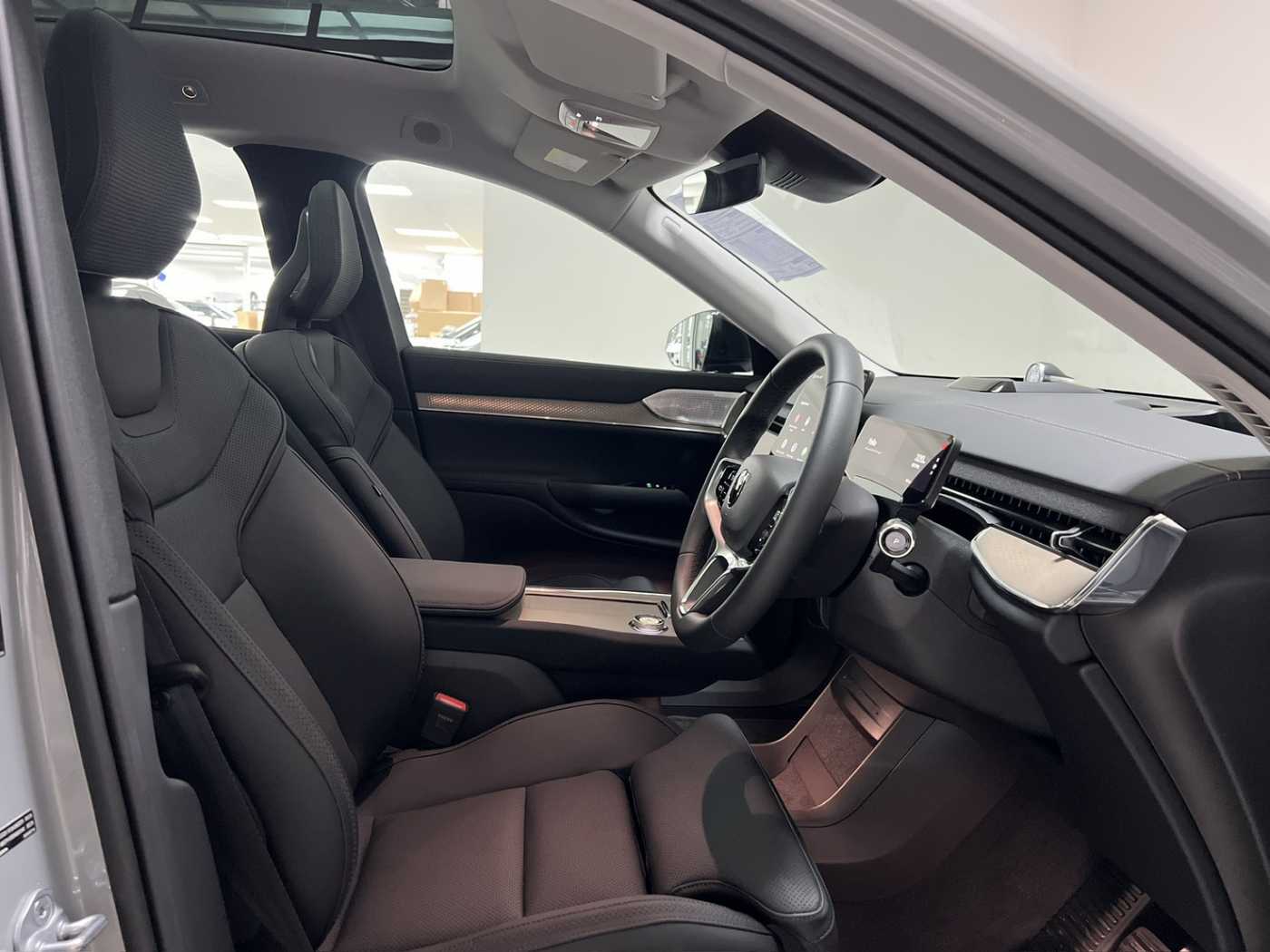 Volvo Ultra - Twin Performance 6 seats