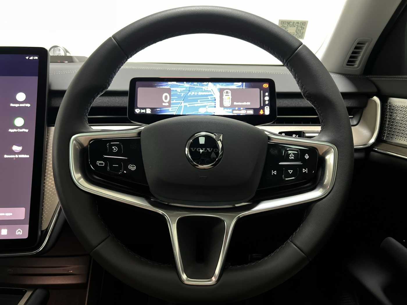 Volvo Ultra - Twin Performance 6 seats