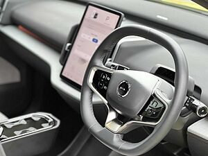 Volvo  Ultra - Twin Motor Performance